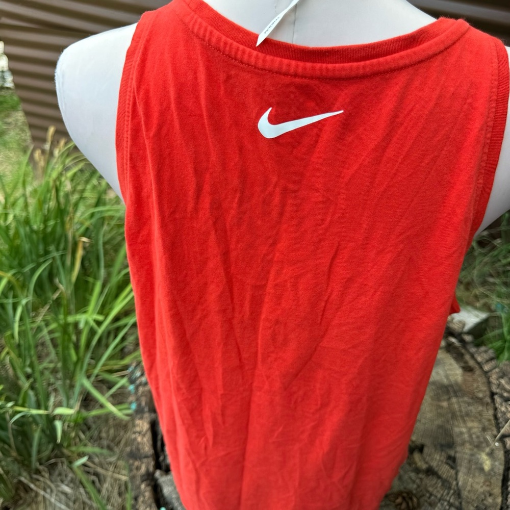 β€οΈ Nike Top β€οΈ - Picture 2 of 4